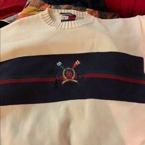 VINTAGE TOMMY SWEATER